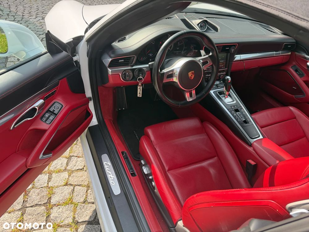 Porsche 911 Turbo - 17