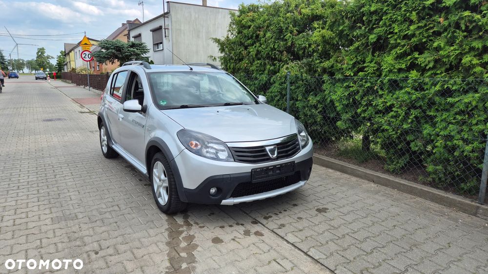 Dacia Sandero Stepway 1.6 - 10