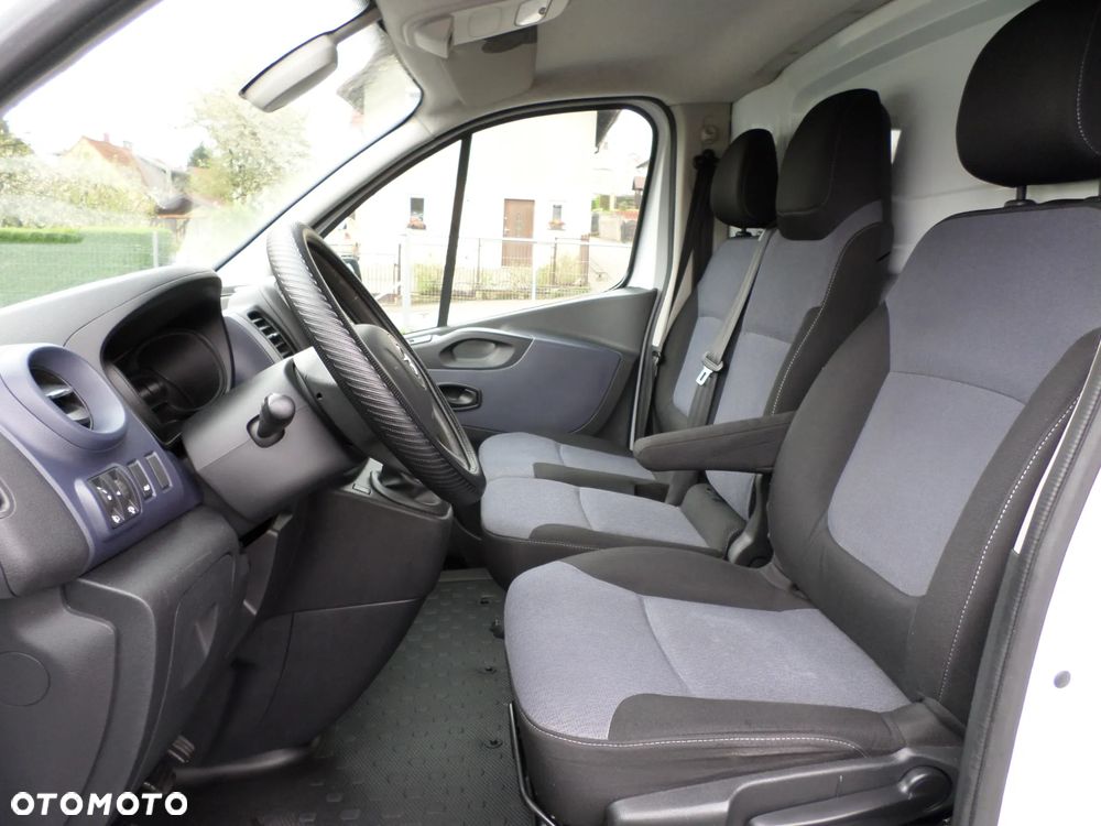 Opel Vivaro - 19