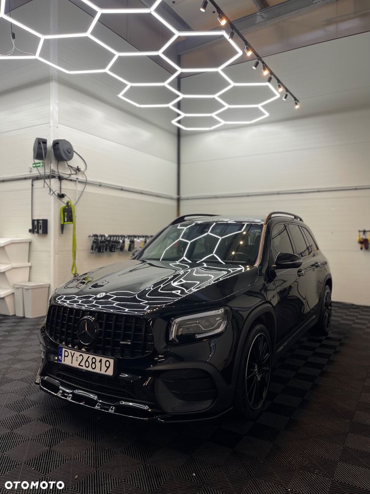 Mercedes-Benz GLB 250 4-Matic AMG Line 8G-DCT - 4