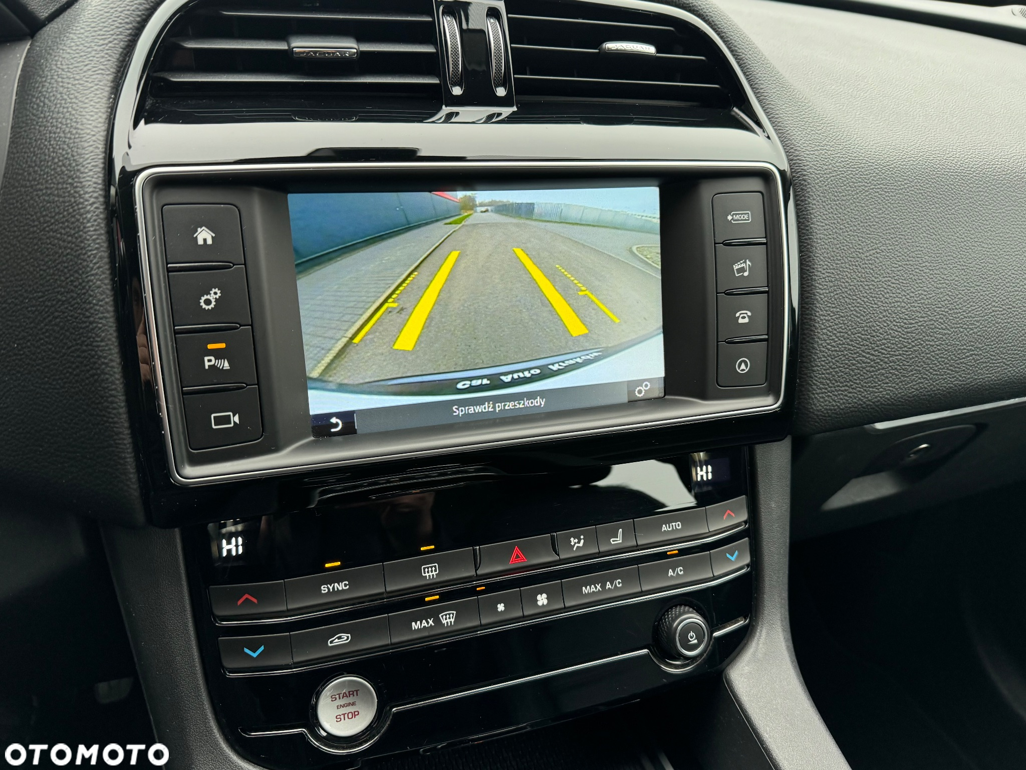 Jaguar F-Pace 2.0 i4D AWD Prestige - 9