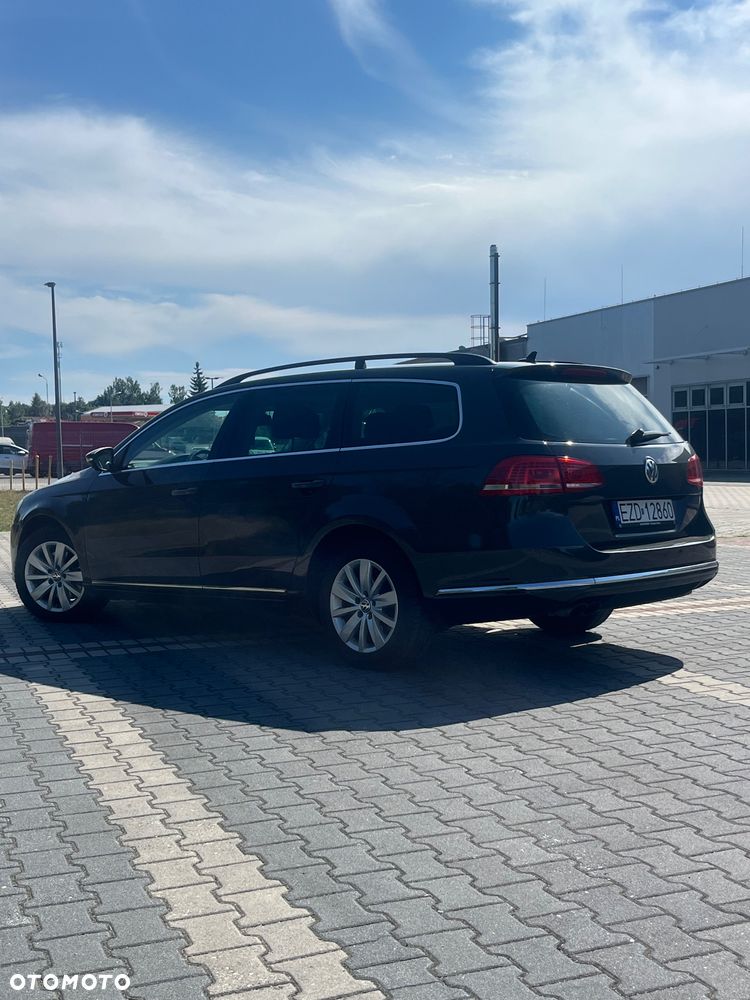 Volkswagen Passat 2.0 TDI DPF Trendline DSG - 24