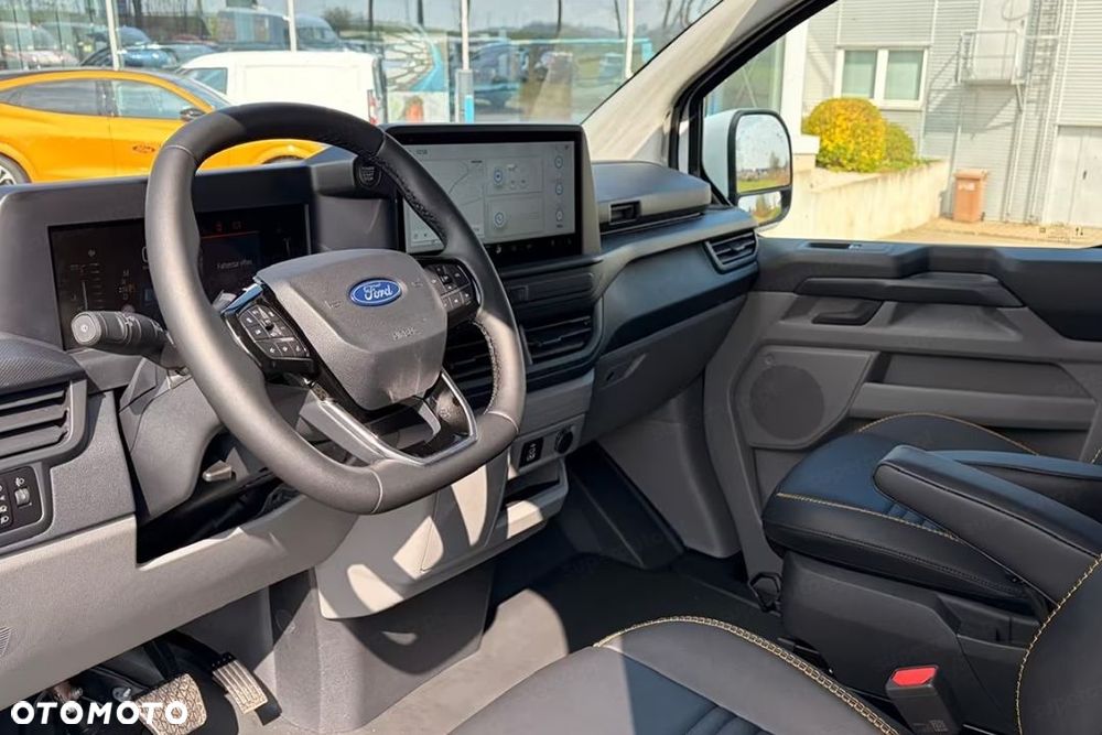Ford Transit Custom L2H1 320 Zabudowa Brygadowa Trail A8 AWD 2.0 170KM - 9