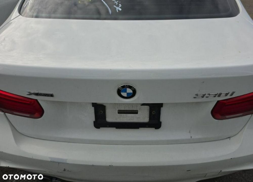BMW Seria 3 330i xDrive M Sport - 12