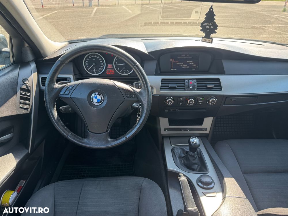 BMW Seria 5 520d Touring - 7