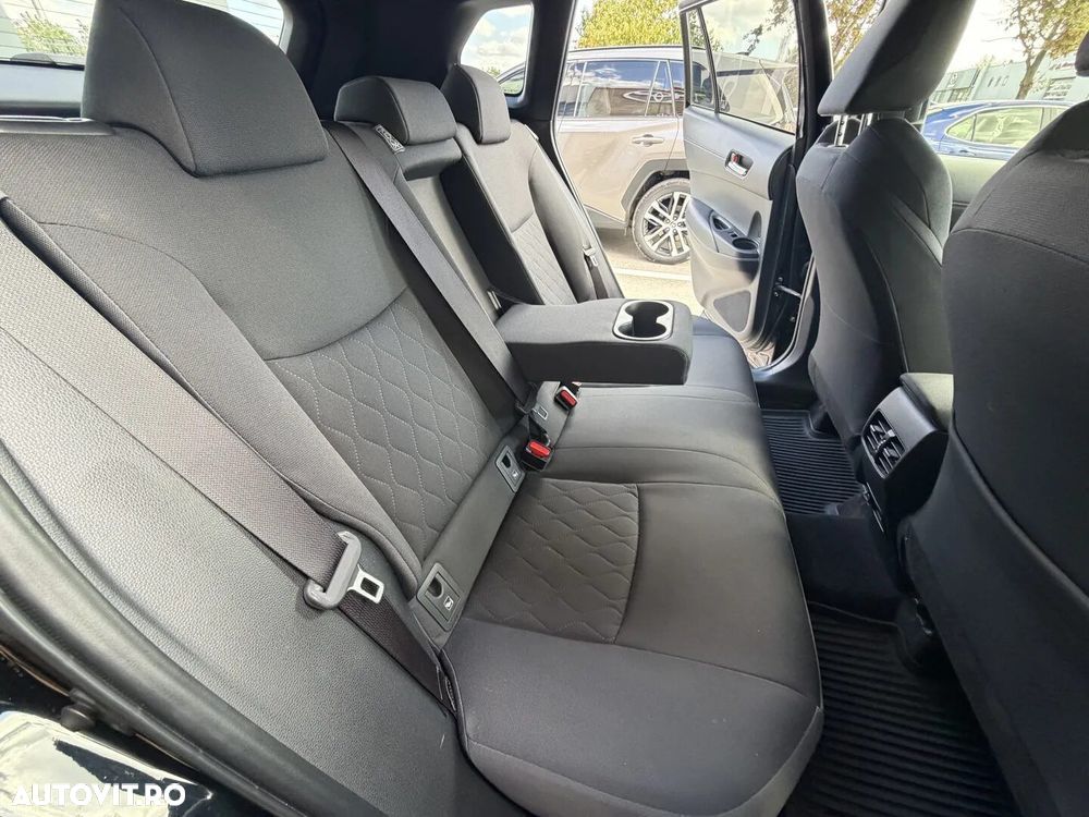 Toyota Corolla Cross - 10