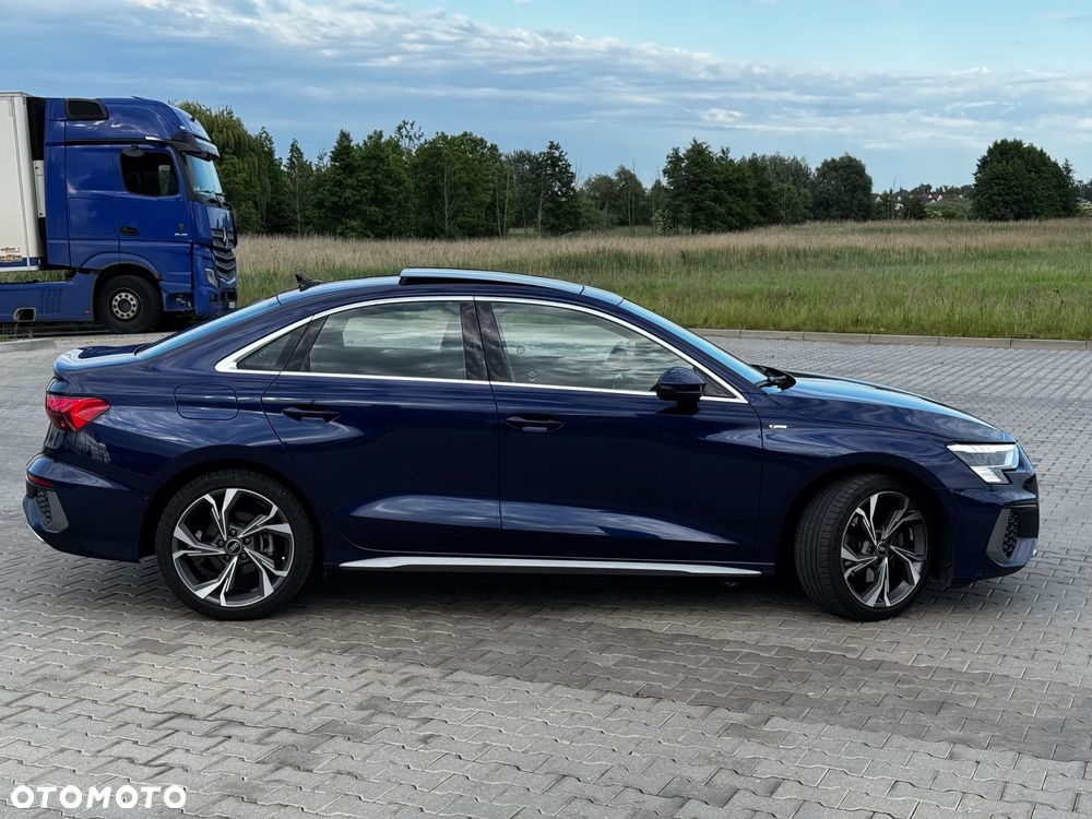Audi A3 Limousine 40 TFSI quattro S tronic S line - 4