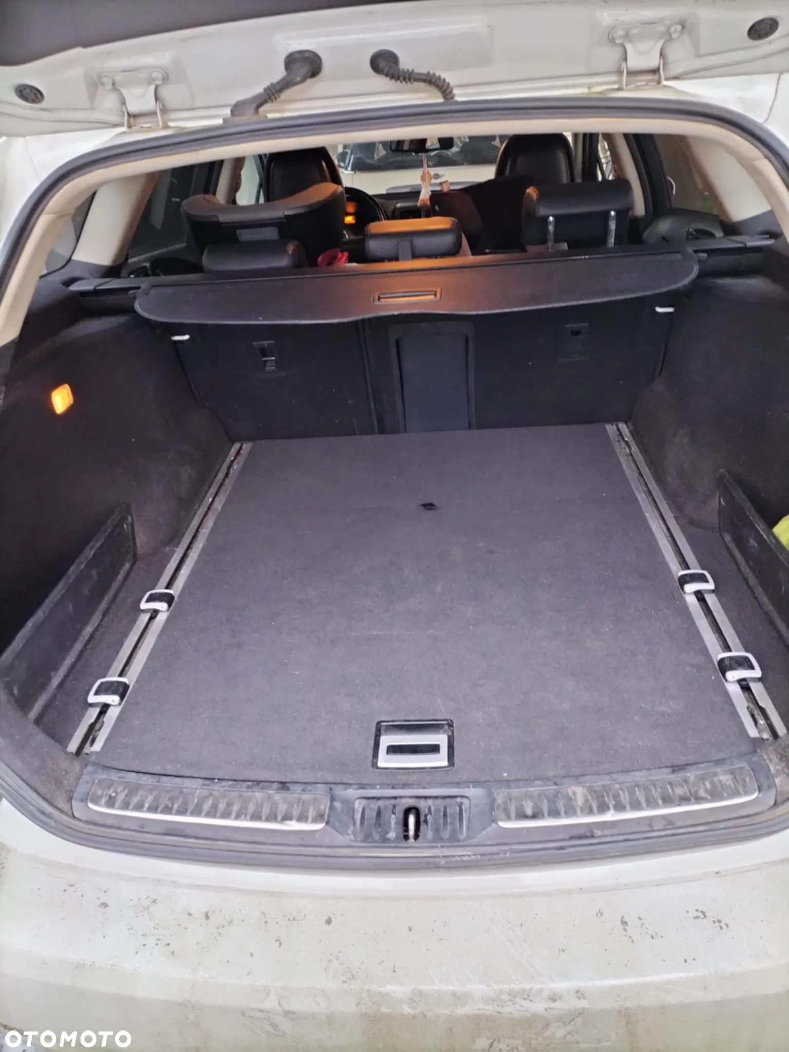 Toyota Avensis 2.0 D-4D Premium - 23