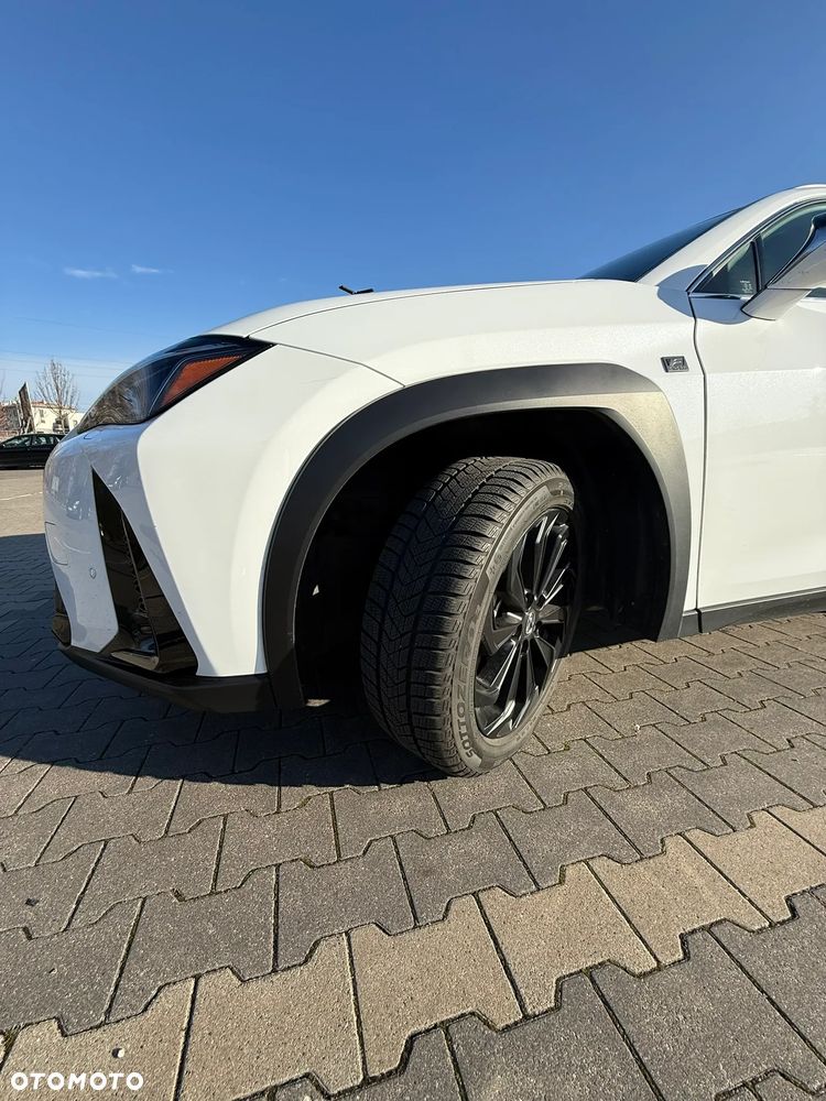 Lexus UX 250h GPF F Sport Design 2WD - 28