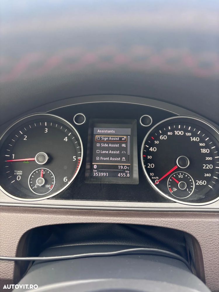 Volkswagen Passat Variant 2.0 TDI DSG BlueMotion Technology Exclusive - 25