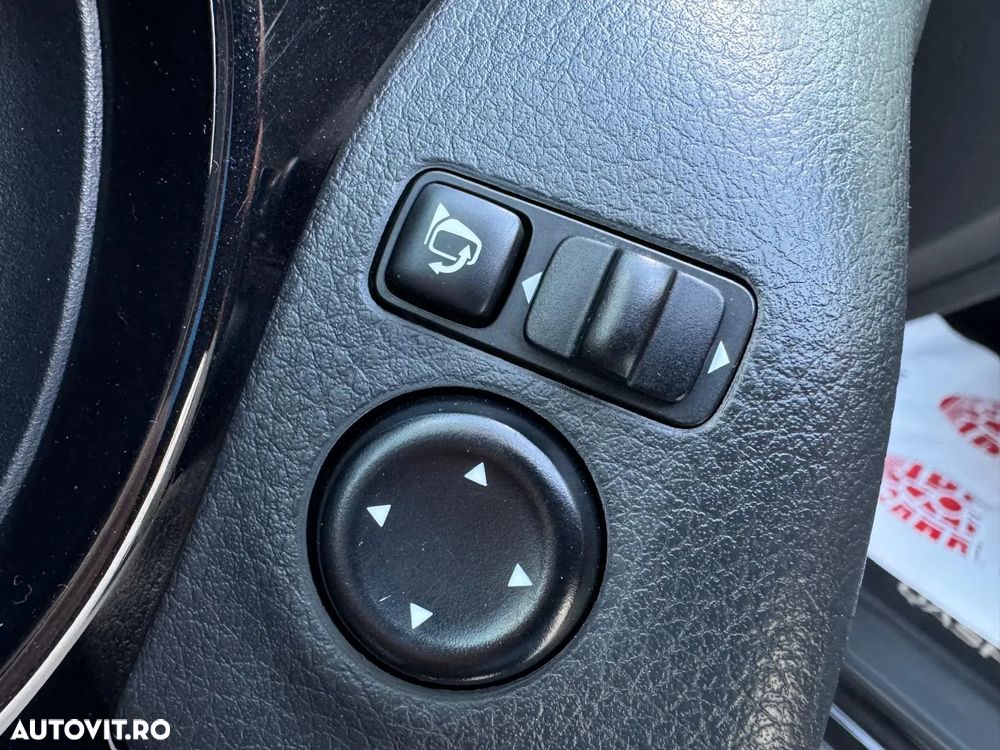 Nissan Qashqai 1.6 DCI Xtronic TEKNA - 15