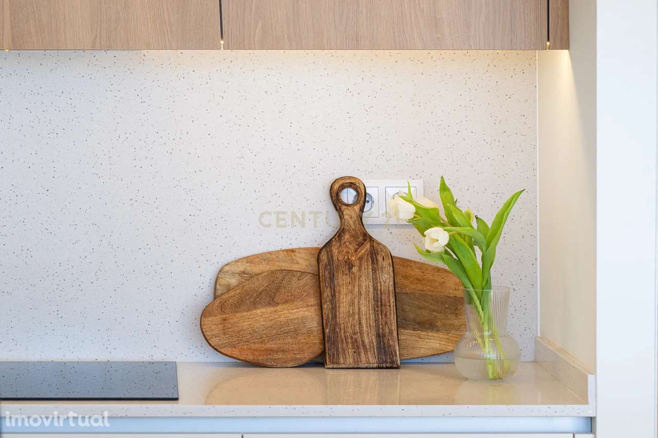 Excelente Apartamento T2 completamente remodelado em Almada - Grande imagem: 5/38