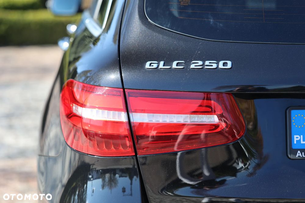 Mercedes-Benz GLC - 31