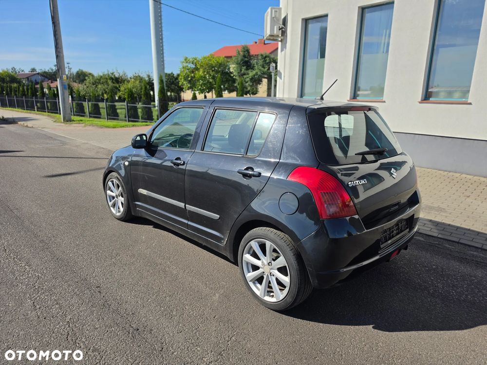 Suzuki Swift - 3