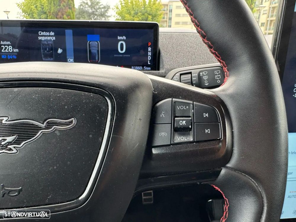 Ford Mustang Mach-E AWD PREMIUM - 34