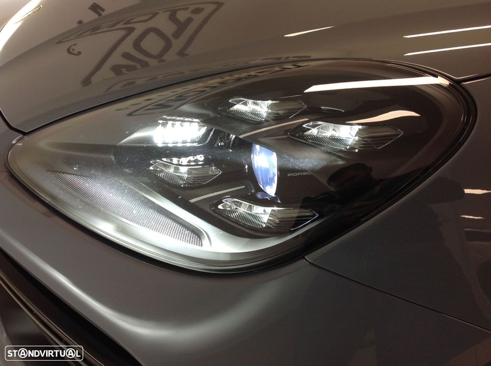 Porsche Cayenne Coupé - 12