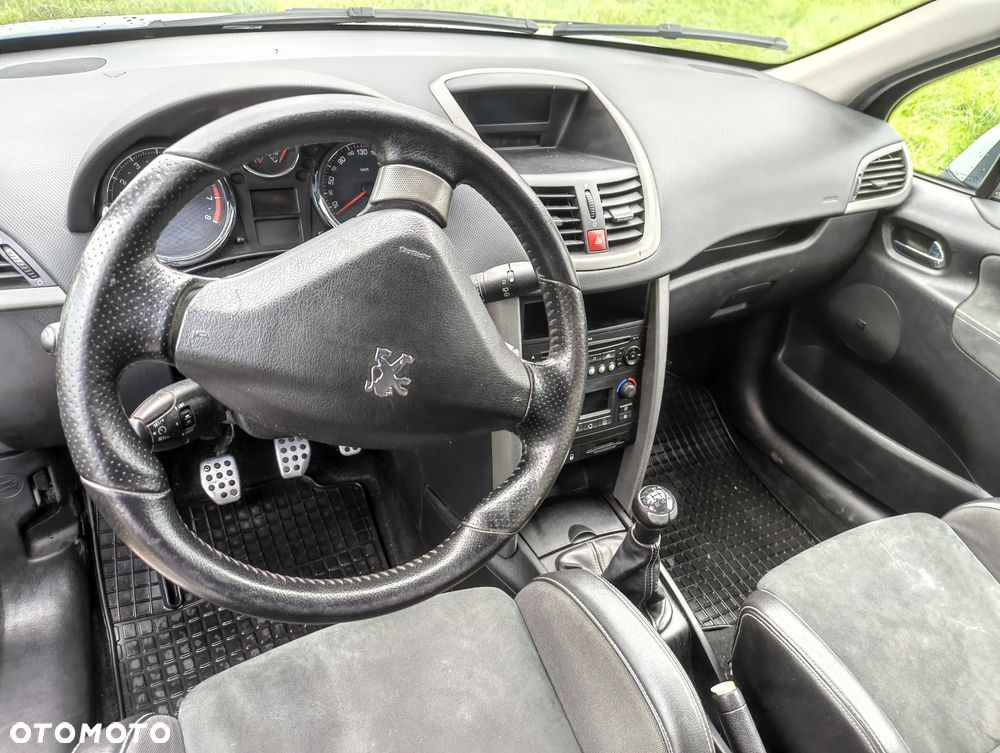 Peugeot 207 RC - 15