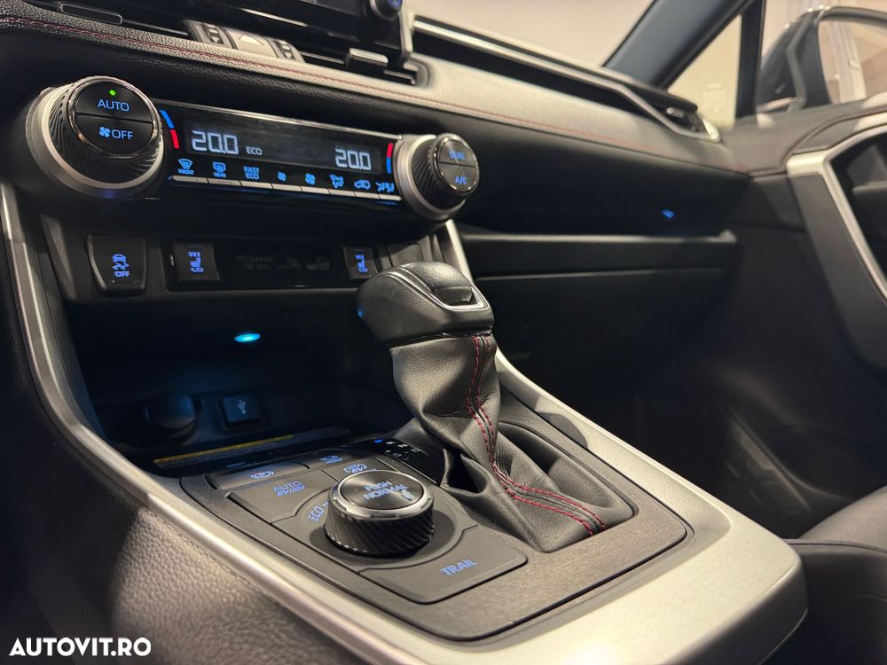 Toyota RAV4 2.5 PHEV VVT-iE 4x4 Style Bi-Tone - 22