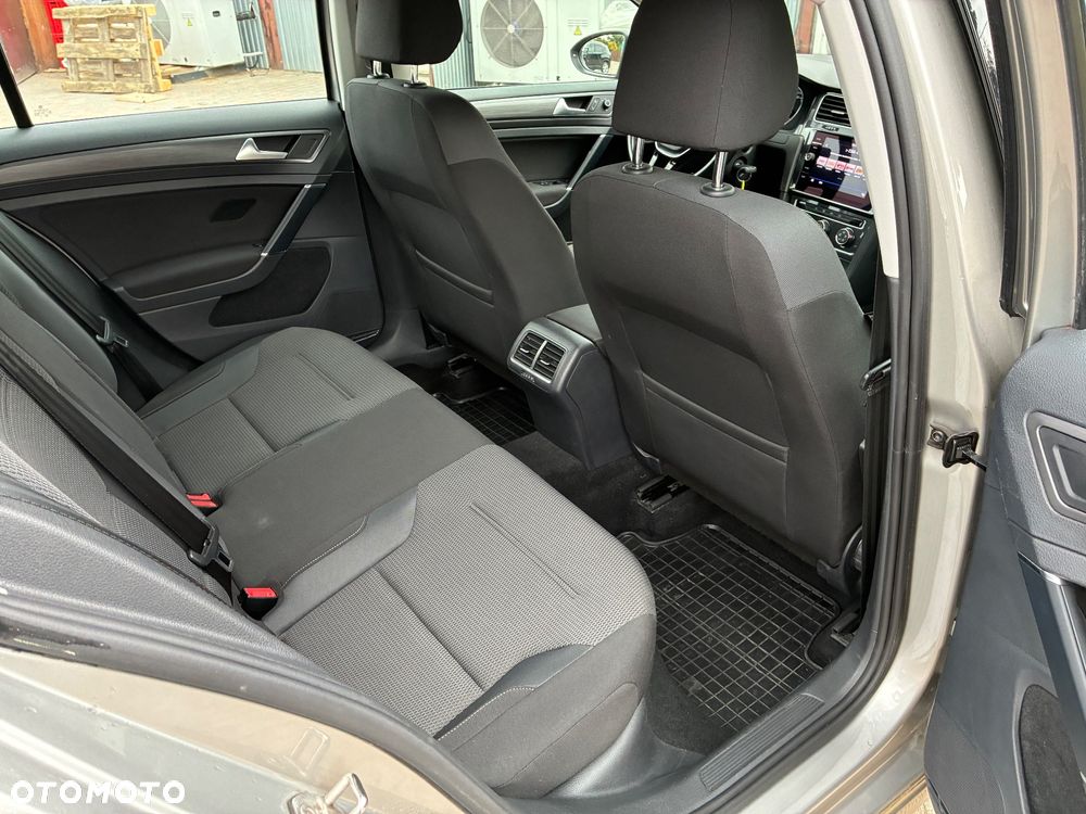Volkswagen Golf 1.6 TDI BMT Comfortline - 9