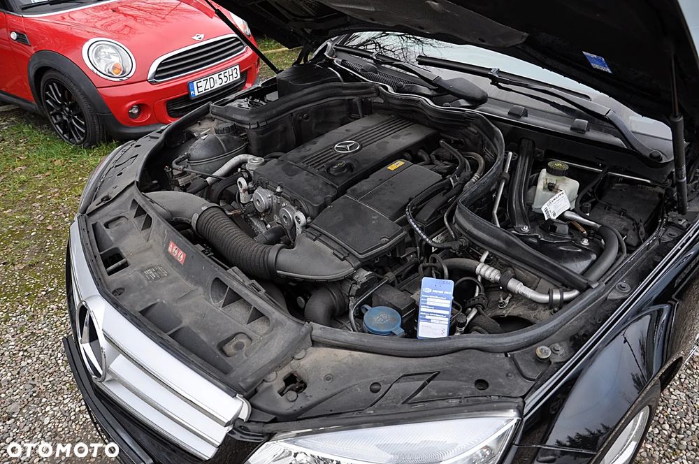 Mercedes-Benz Klasa C 180 Kompressor BlueEFFICIENCY Avantgarde - 34