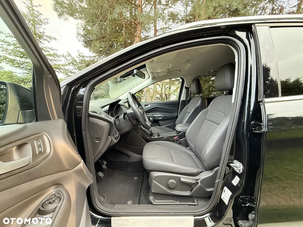 Ford Kuga 1.5 EcoBoost 2x4 Titanium - 15