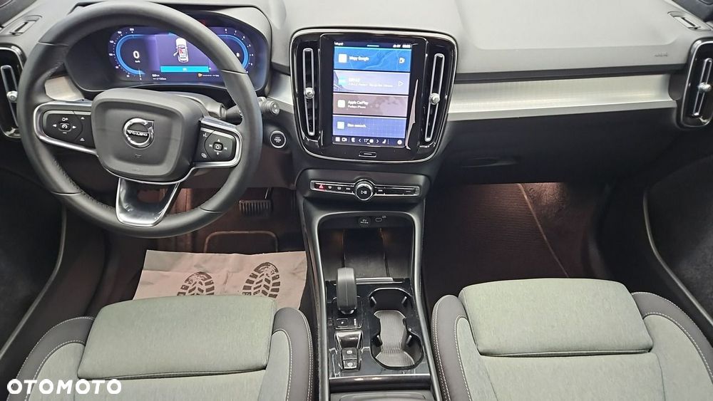 Volvo XC 40 B3 Plus Dark - 12