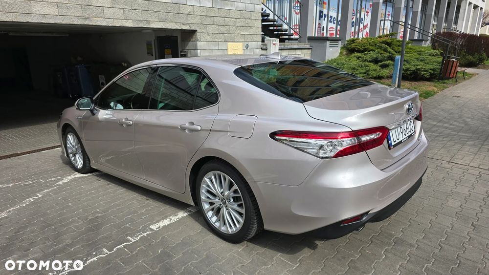 Toyota Camry 2.5 Hybrid Executive CVT - 11