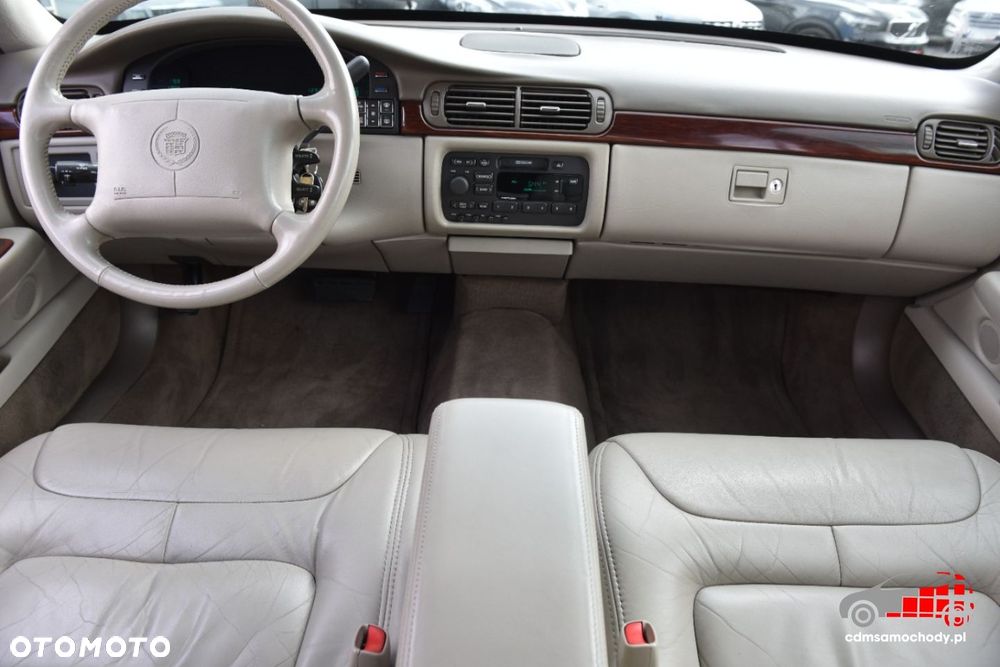 Cadillac Deville - 22