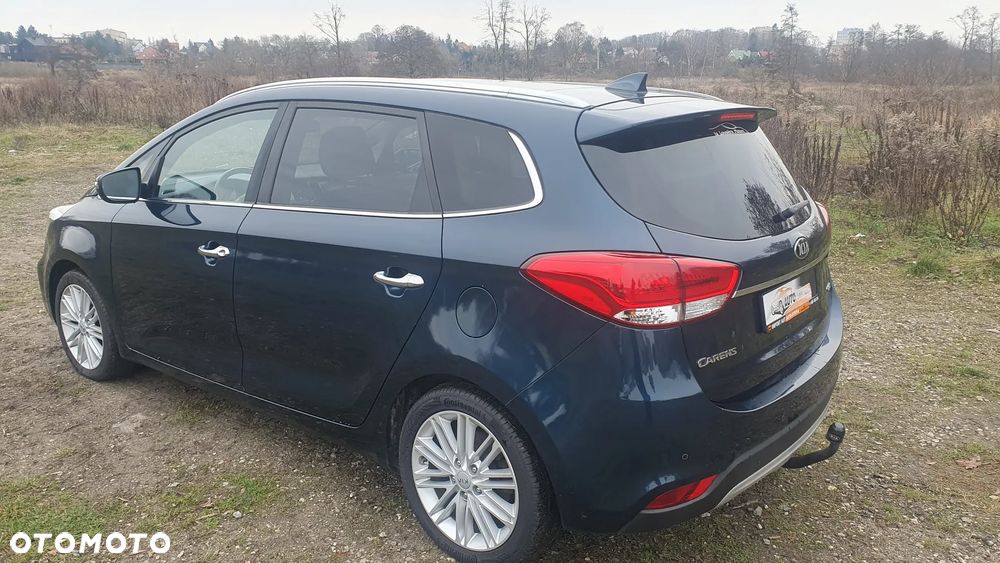 Kia Carens 1.7 CRDi 115 Dream Team Edition - 2