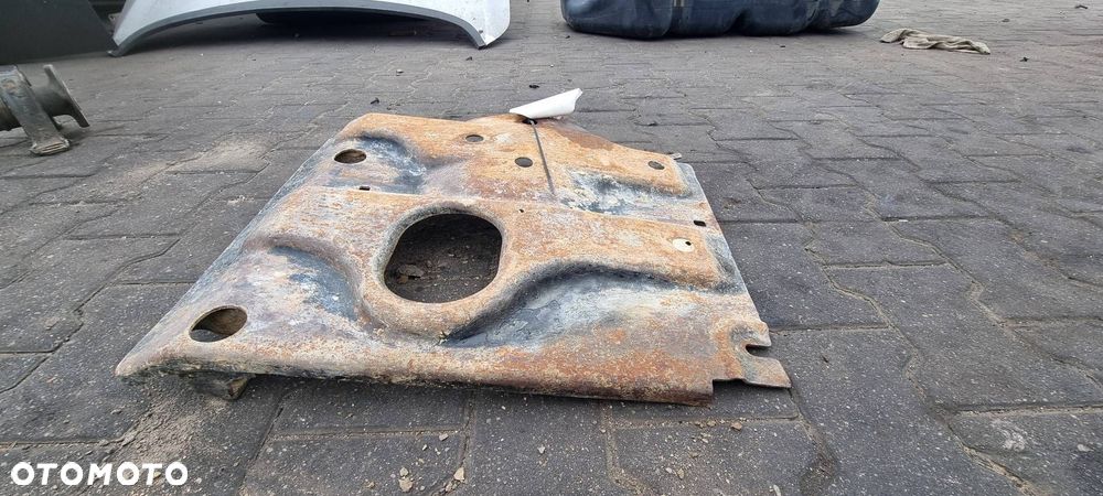 OSŁONA JEEP CHEROKEE - 2