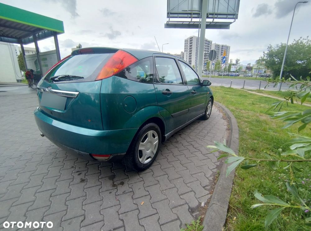 Ford Focus 1.6 Ghia - 5