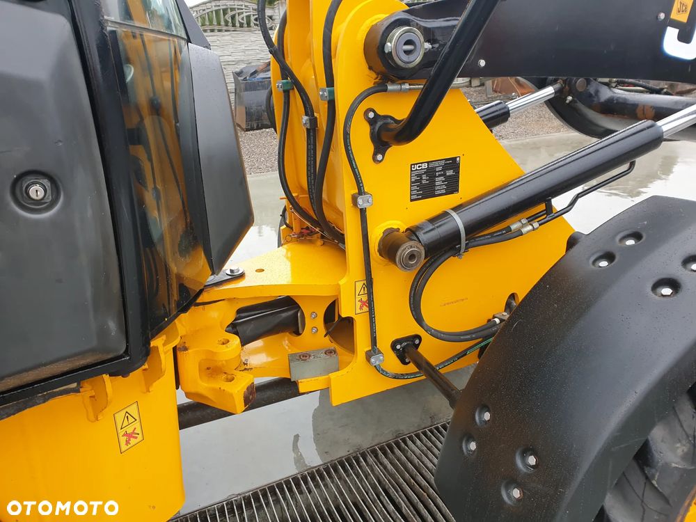 JCB 409 AGRI 40 KM/H WIDLY/ŁYŻKA SPROWADZONA SUPER STAN - 9