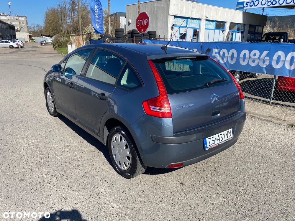 Citroën C4 1.6 16V Confort - 26