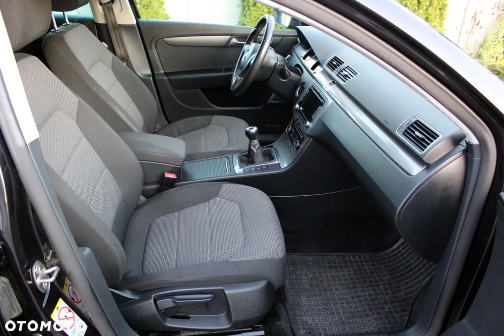 Volkswagen Passat 1.4 TSI Comfortline - 24