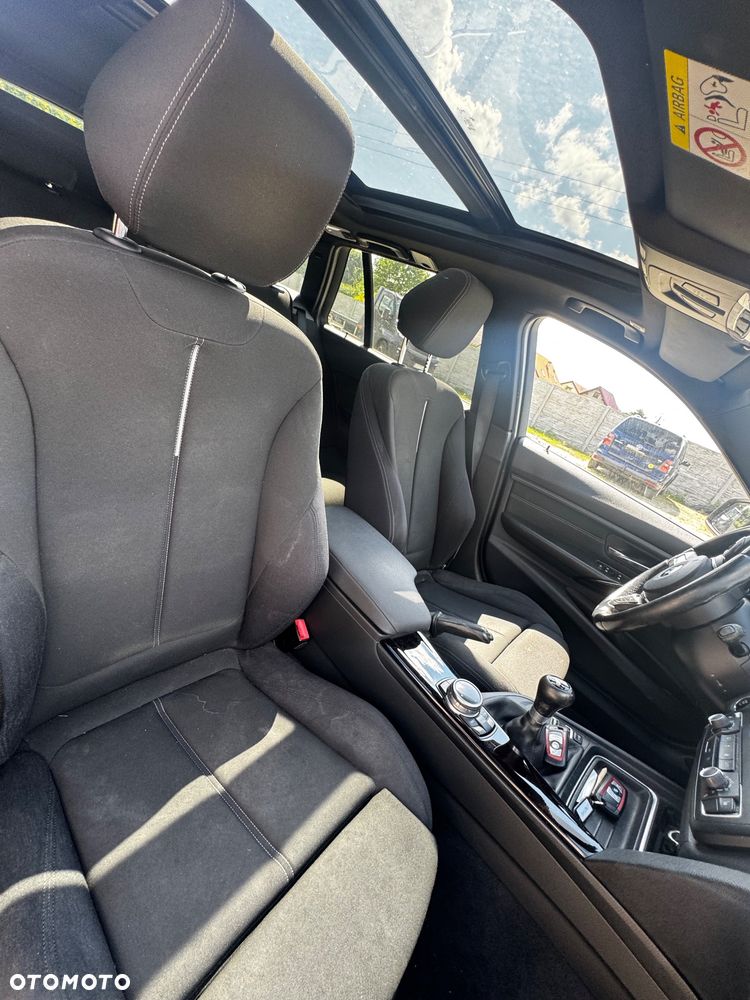 BMW Seria 3 328i Sport Line - 10