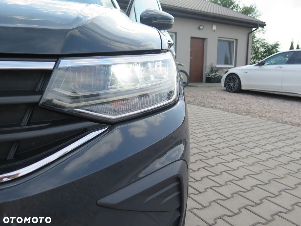Volkswagen Tiguan - 38