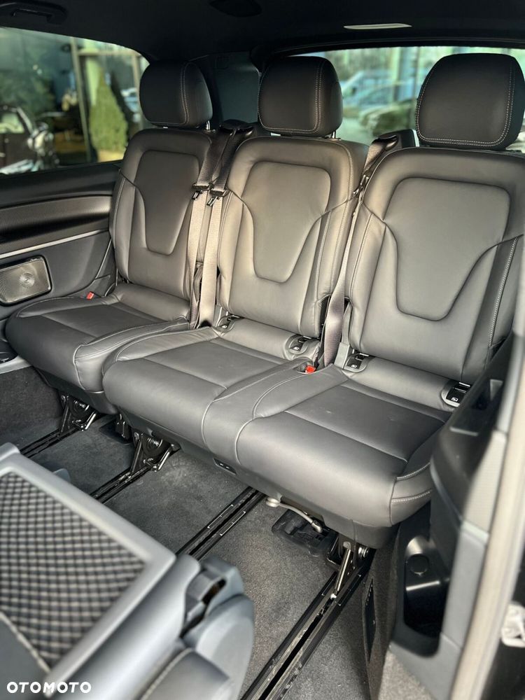 Mercedes-Benz Klasa V - 23