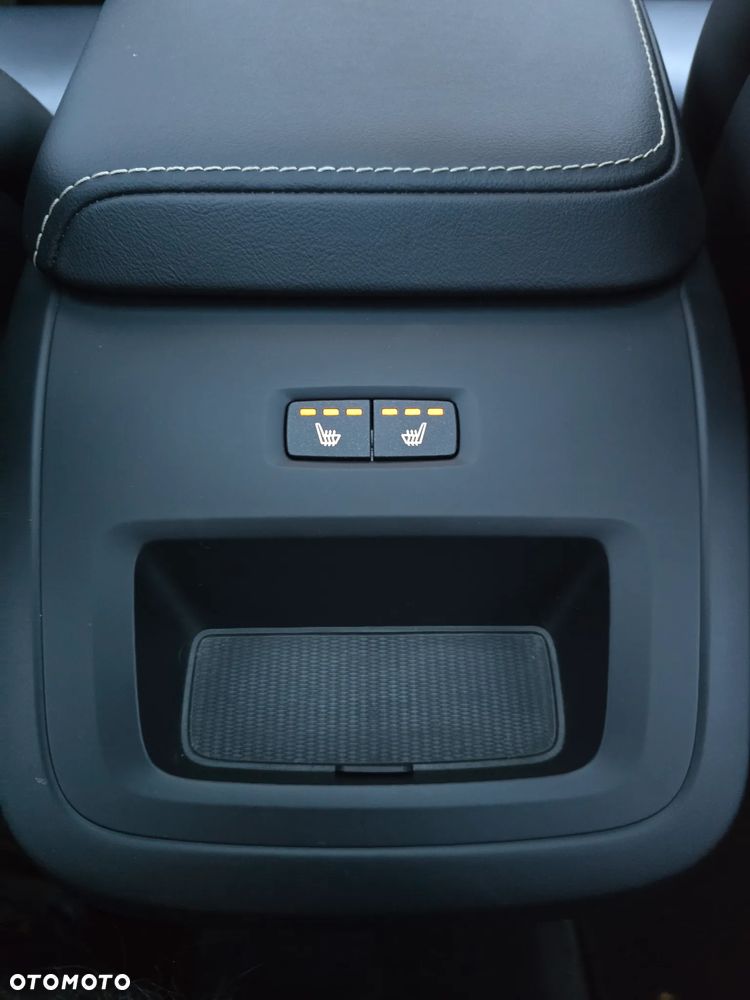 Volvo XC 60 B4 D AWD Plus Bright - 29