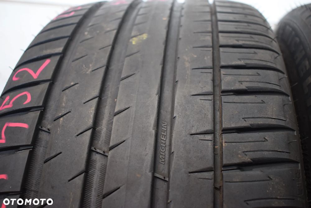 R20 255/40 Michelin Pilot Sport EV - 2