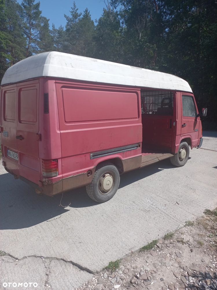 Mercedes-Benz MB 100 - 6