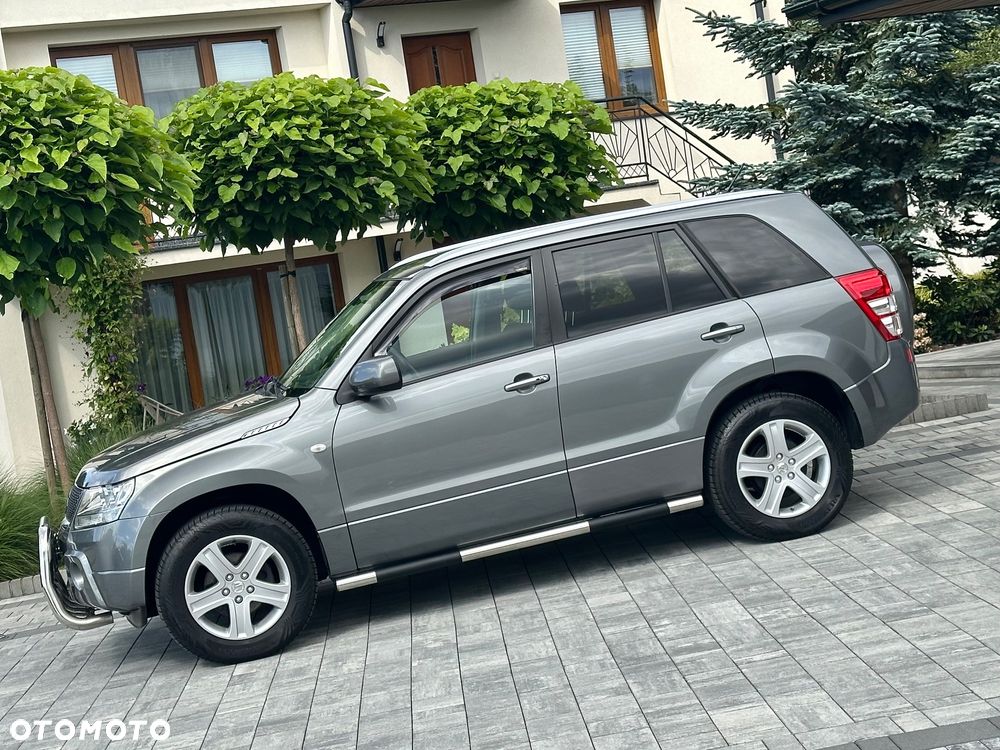 Suzuki Grand Vitara 2.0 Automatik Comfort + Family - 3