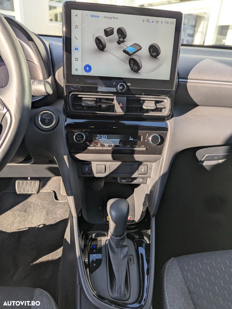 Toyota Yaris 1.5 116 CP HEV Dynamic - 11