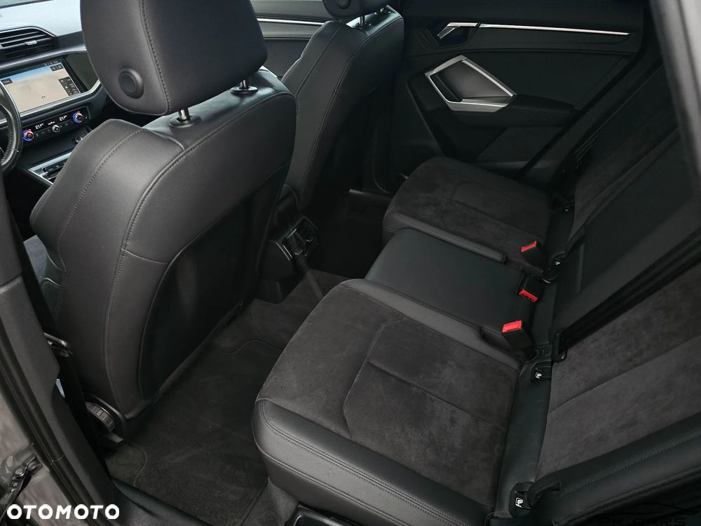 Audi Q3 40 TDI Quattro S Line S tronic - 24