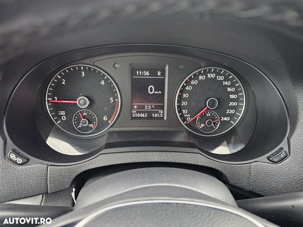 Volkswagen Sharan 2.0 TDI DSG BlueMotion Technology Highline - 10