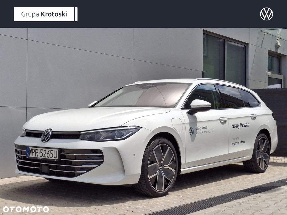 Volkswagen Passat - 1