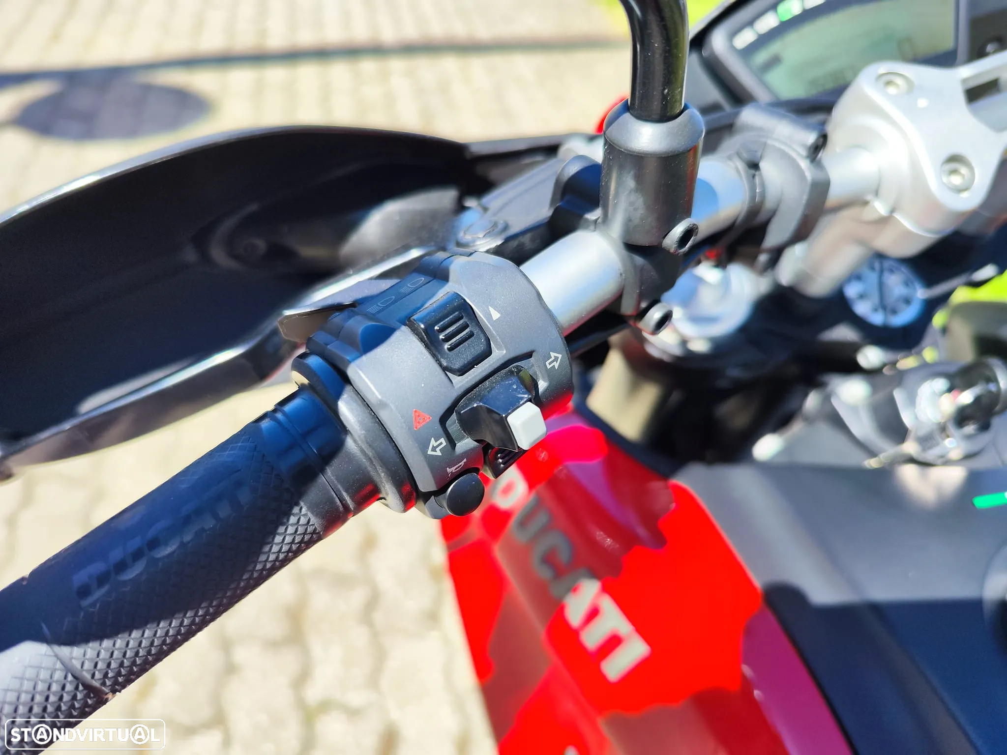 Ducati Hypermotard 821 Strada Abs - 3