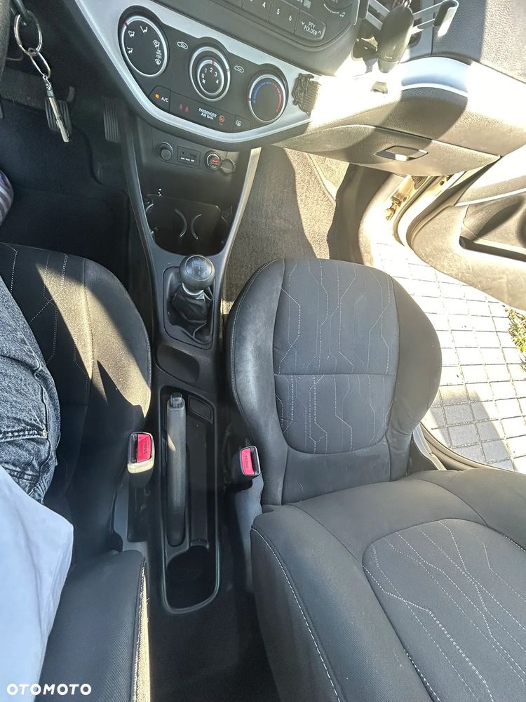 Kia Picanto 1.0 L - 16