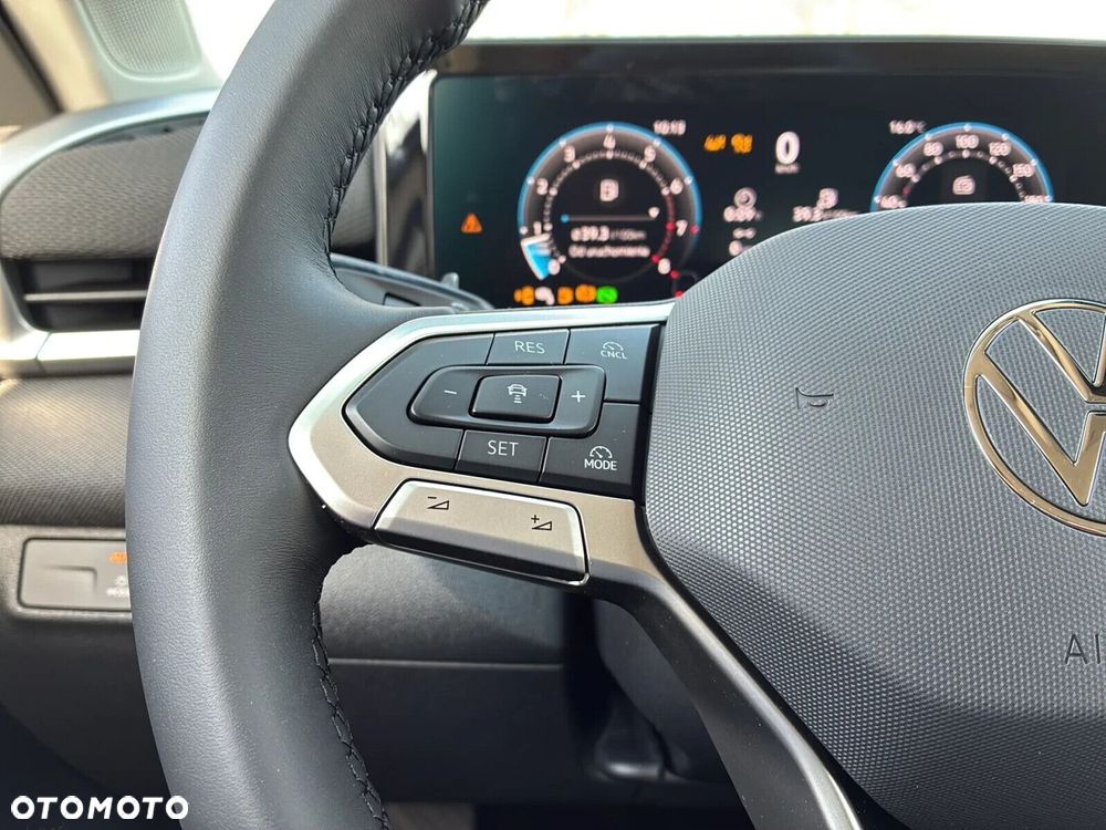 Volkswagen T-Roc - 16