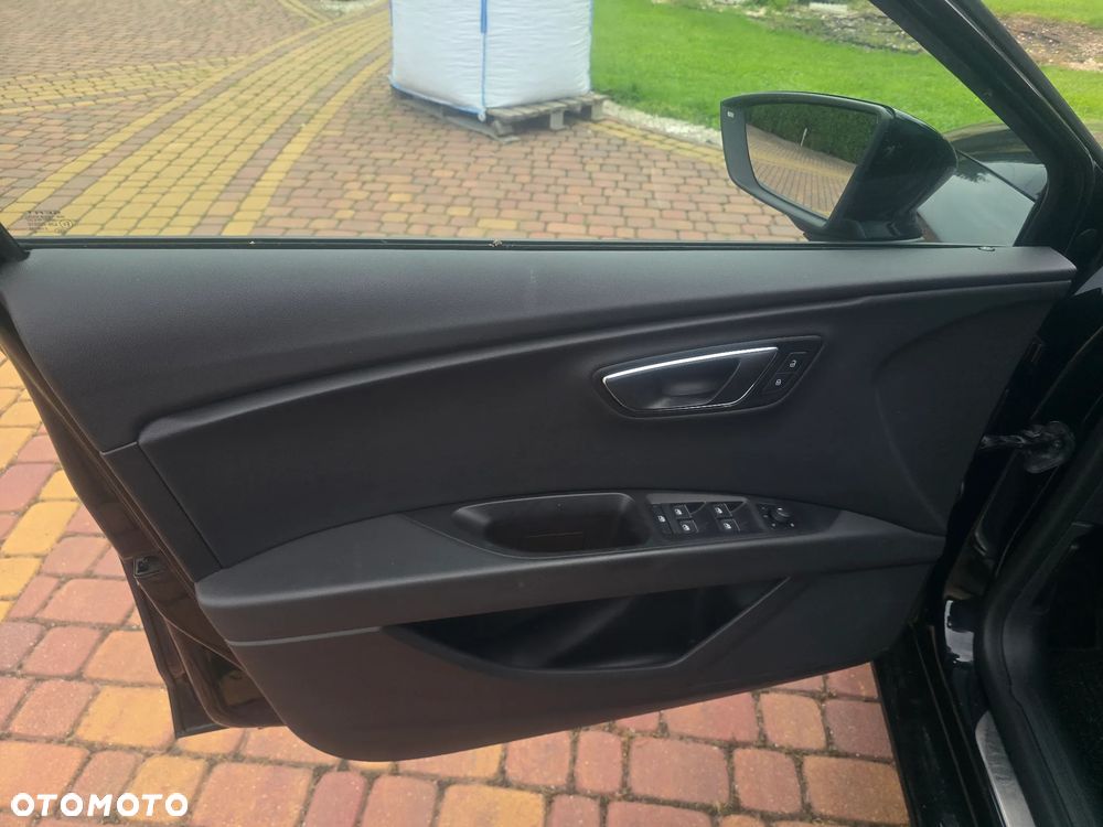 Seat Leon 2.0 TDI FR Black S&S - 38