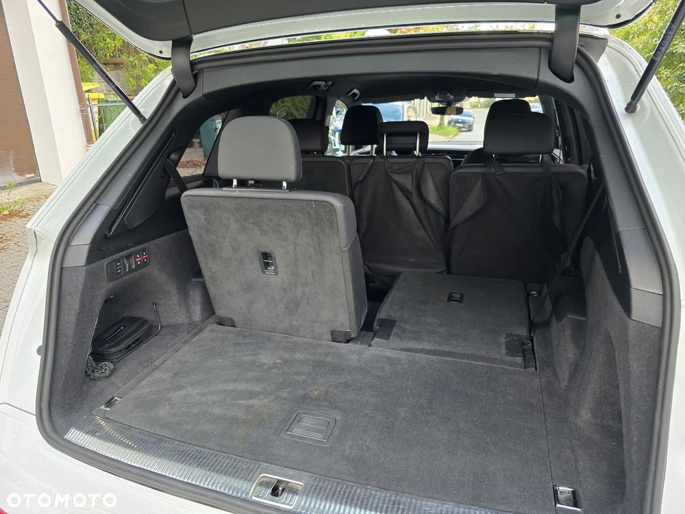 Audi Q7 - 10